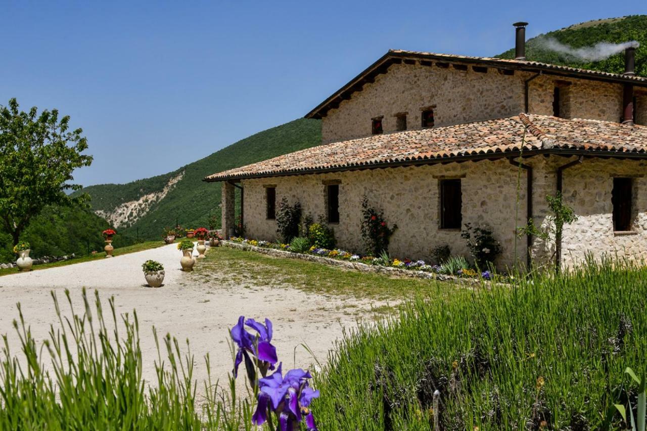 Agriturismo La Valle Dei Bronzetti Cascia Exterior foto